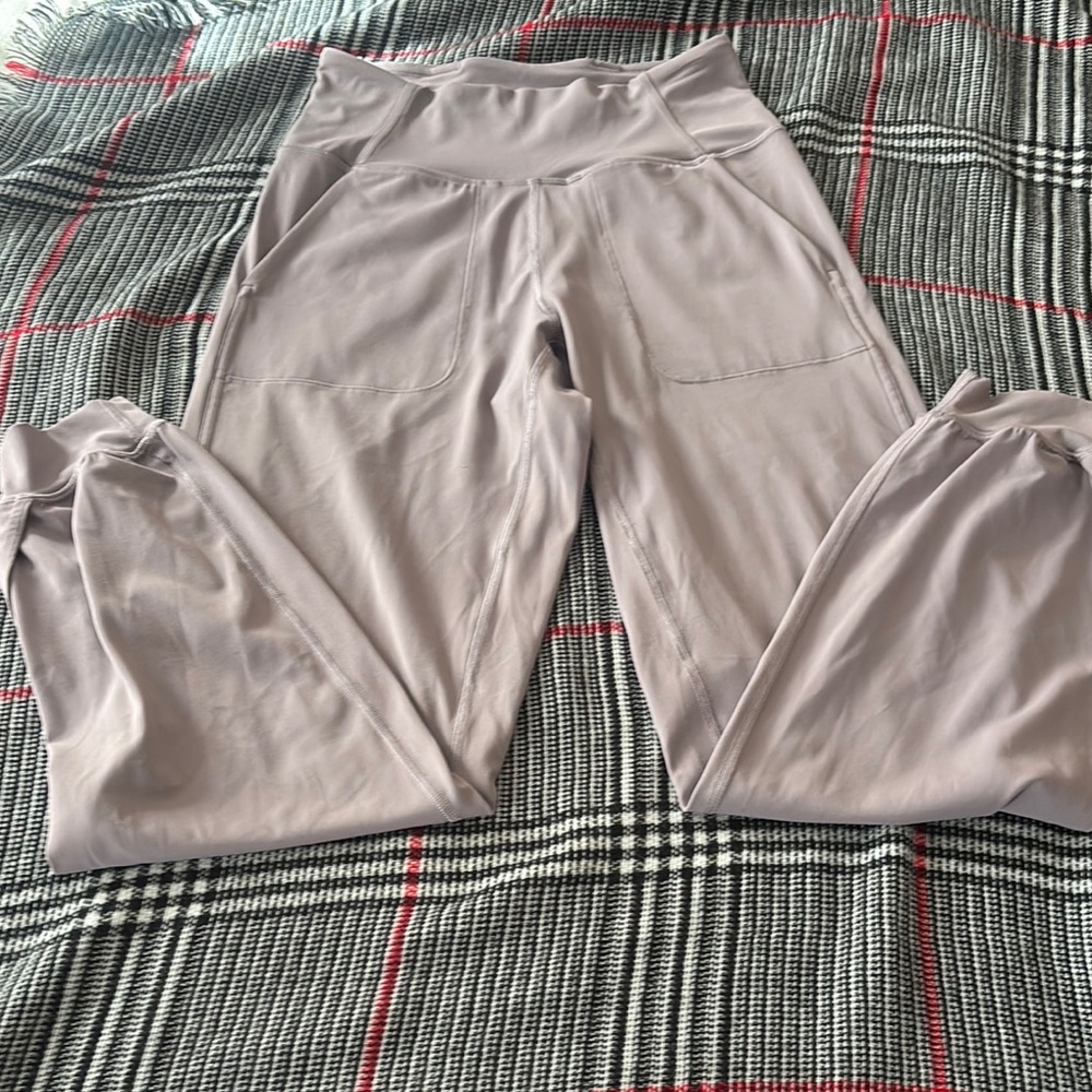 Lululemon Stylish Purple High-Waisted Leggings